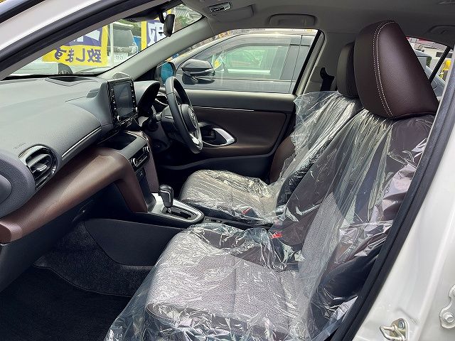 YARIS CROSS