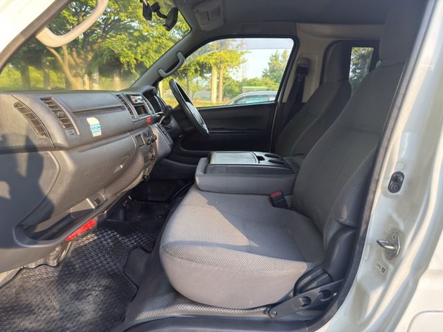 HIACE van 4WD
