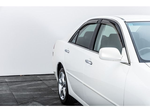 MARK2 sedan
