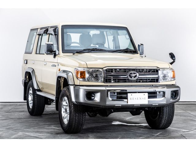 LANDCRUISER van