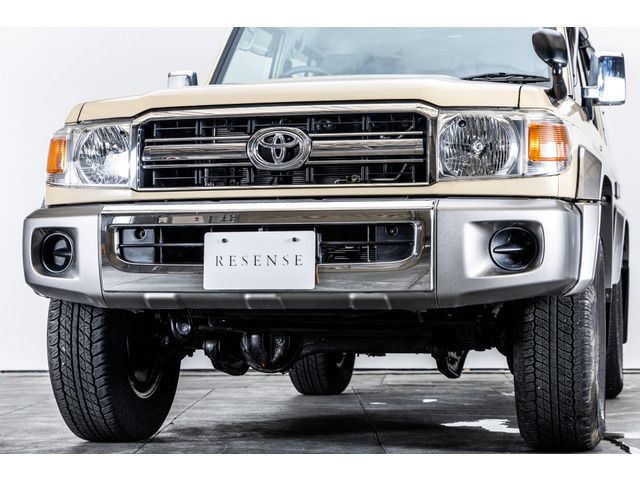 LANDCRUISER van