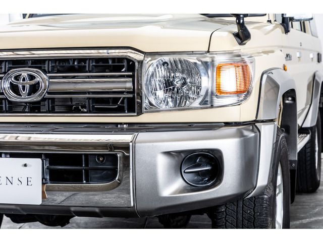 LANDCRUISER van
