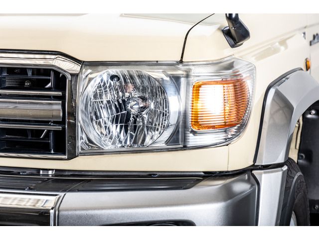 LANDCRUISER van