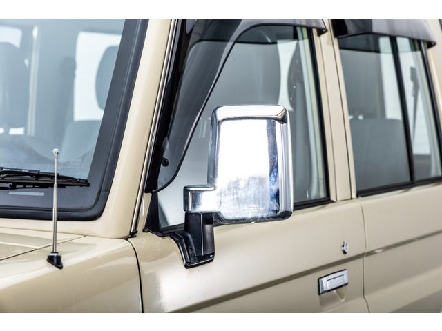 LANDCRUISER van