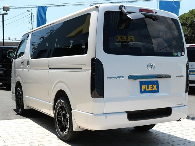 REGIUSACE van 4WD
