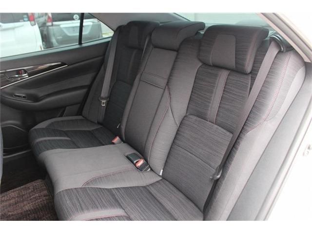 CROWN sedan