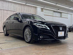 CROWN sedan hybrid