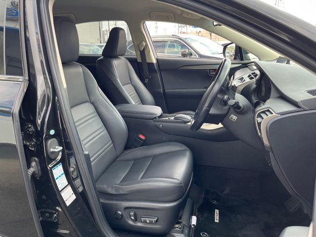 LEXUS NX300h AWD
