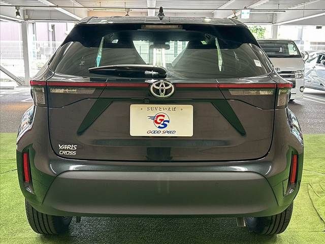YARIS CROSS