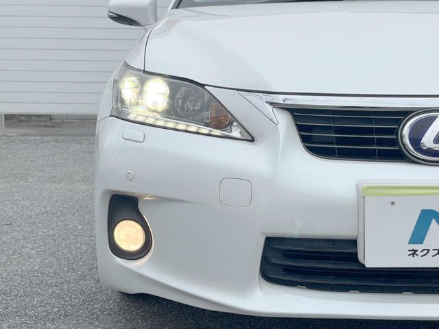 LEXUS CT200h