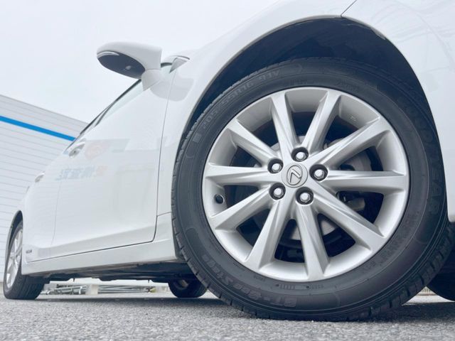 LEXUS CT200h