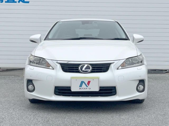 LEXUS CT200h