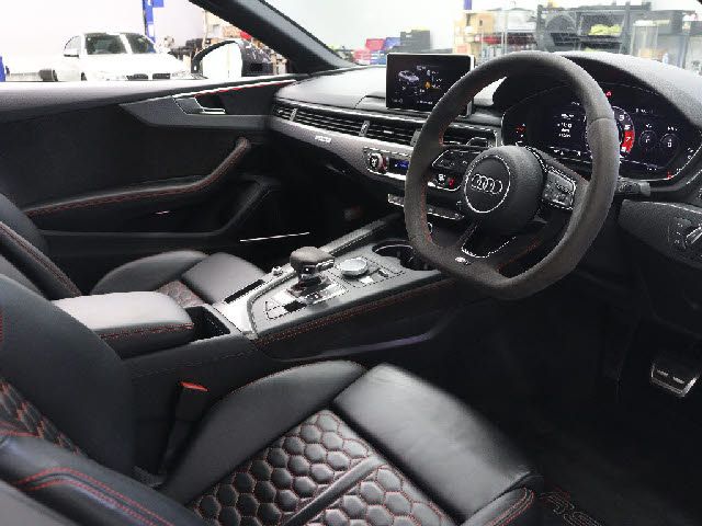 AUDI RS5