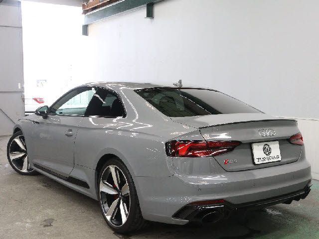 AUDI RS5