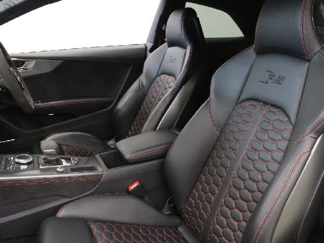 AUDI RS5