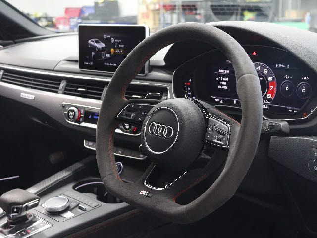 AUDI RS5