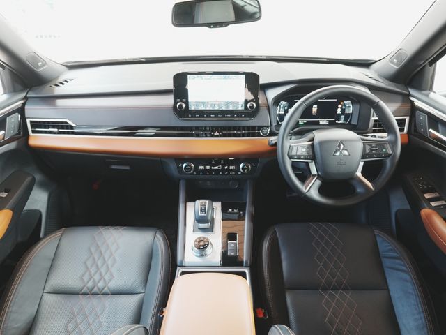 OUTLANDER PHEV