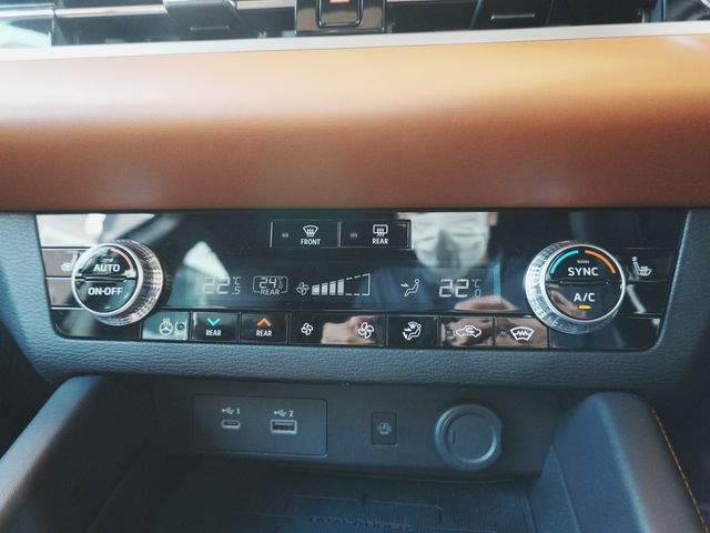 OUTLANDER PHEV