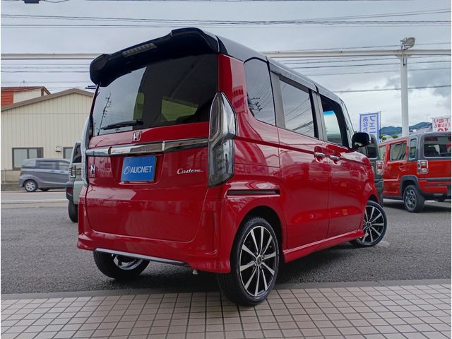 N BOX CUSTOM 4WD