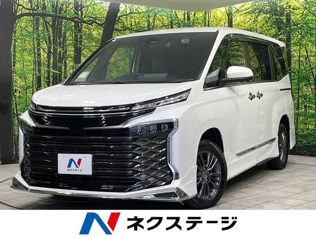 VOXY HYBRID 4WD