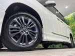 VOXY HYBRID 4WD