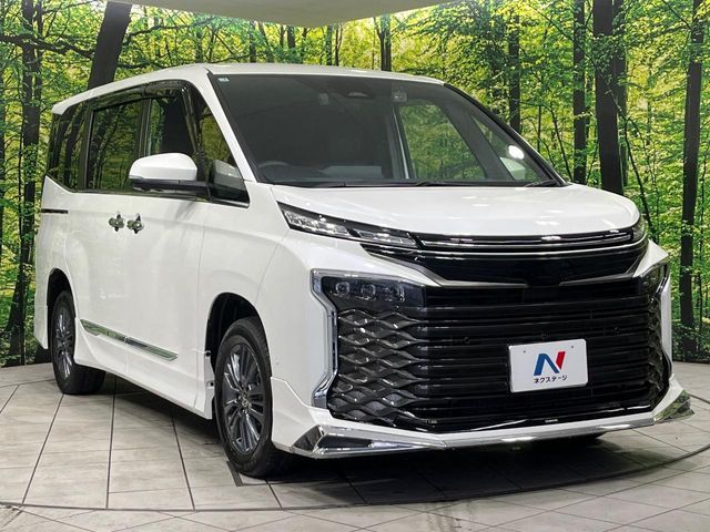 VOXY HYBRID 4WD