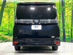 VOXY HYBRID