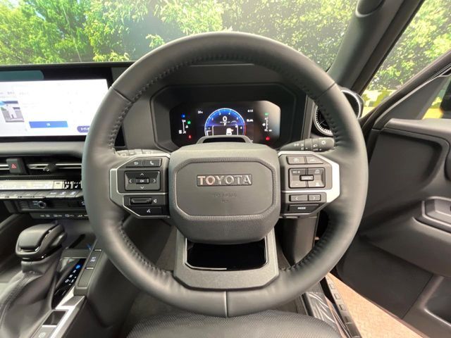 LANDCRUISER 250