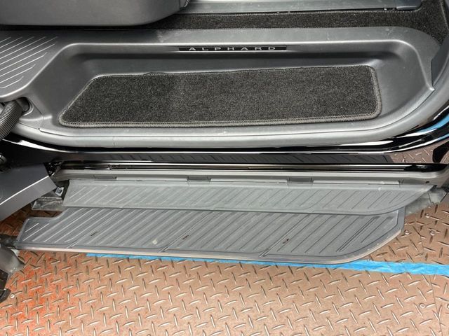 ALPHARD hybrid