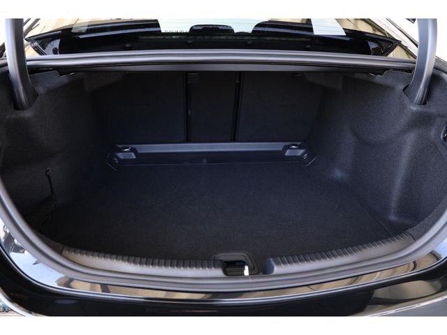 MERCEDES BENZ C class sedan