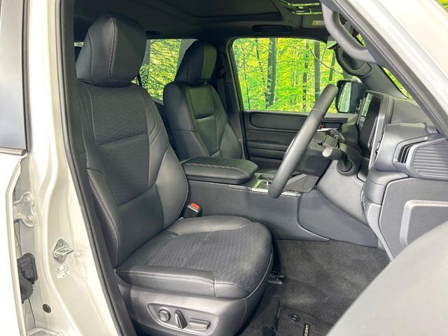 LANDCRUISER 250