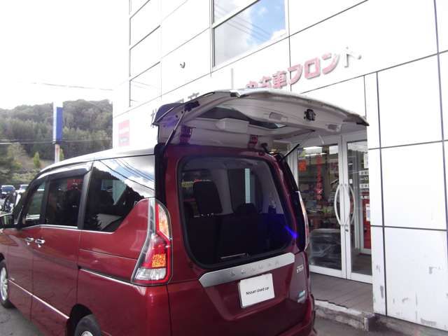 SERENA  S-HYBRID 4WD