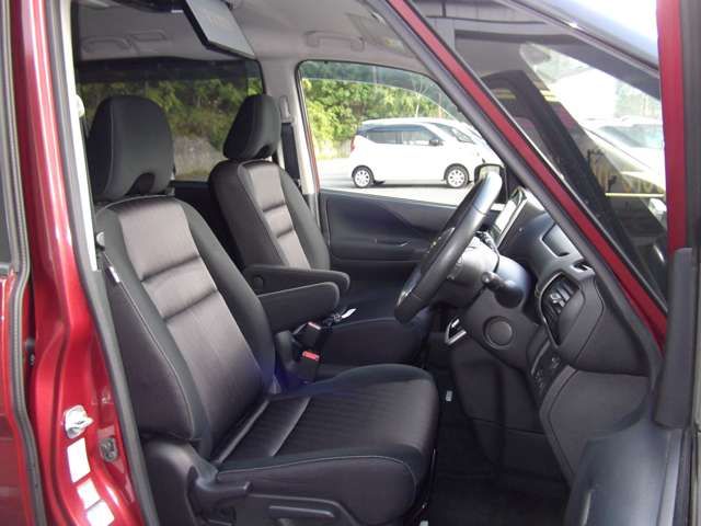 SERENA  S-HYBRID 4WD