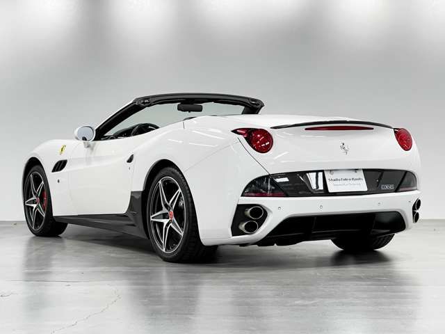 FERRARI California