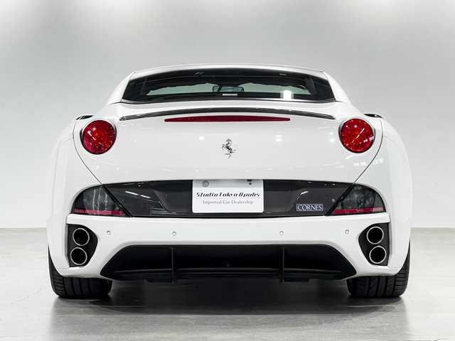FERRARI California