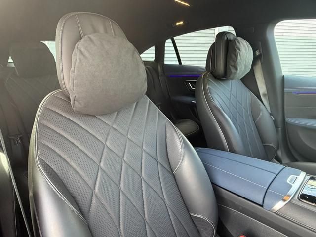 MERCEDES BENZ EQS