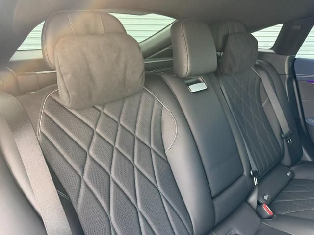 MERCEDES BENZ EQS