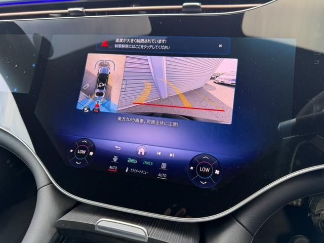 MERCEDES BENZ EQS