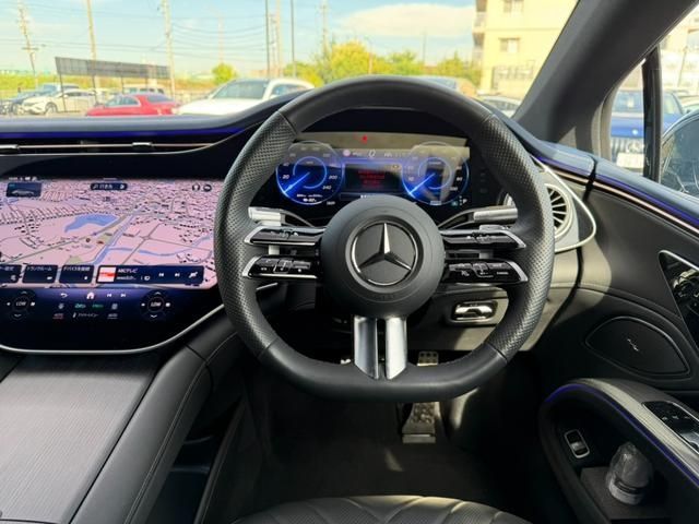 MERCEDES BENZ EQS