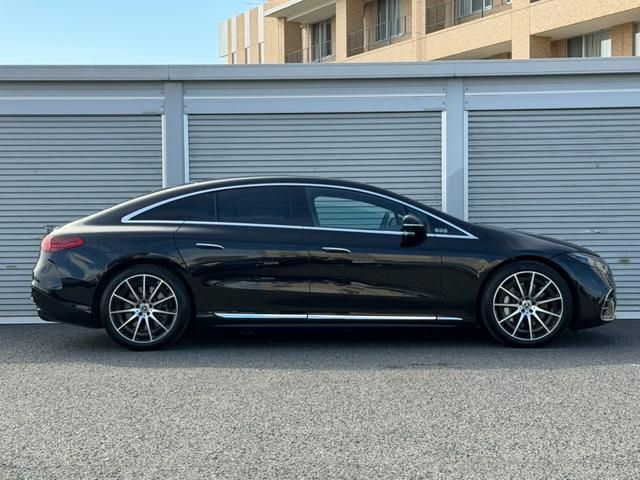 MERCEDES BENZ EQS