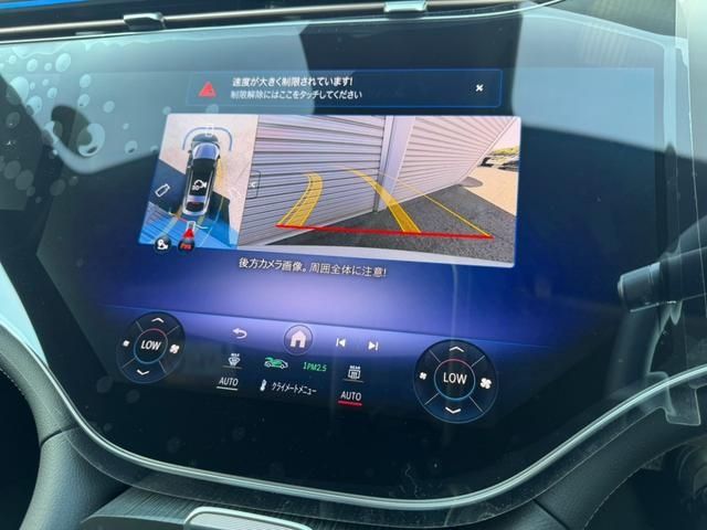 MERCEDES BENZ EQS