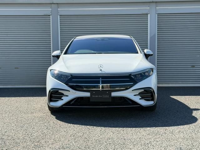 MERCEDES BENZ EQS