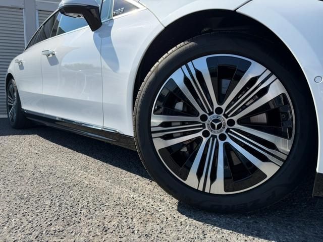 MERCEDES BENZ EQS