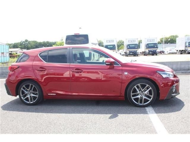 LEXUS CT200h