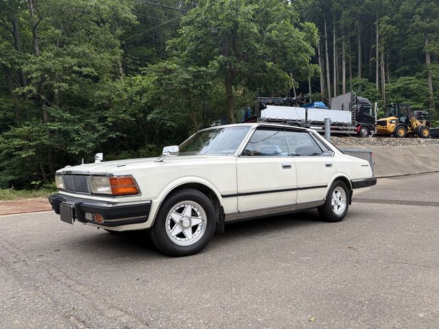 CEDRIC hardtop