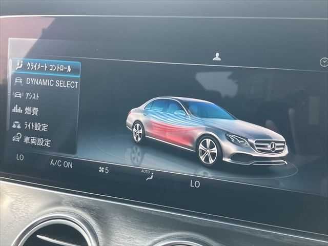 MERCEDES BENZ E class sedan