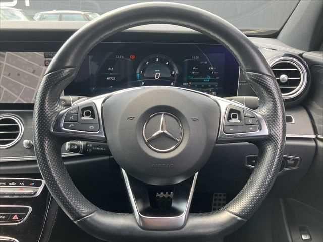 MERCEDES BENZ E class sedan