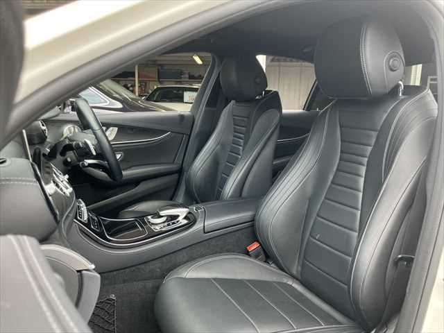 MERCEDES BENZ E class sedan