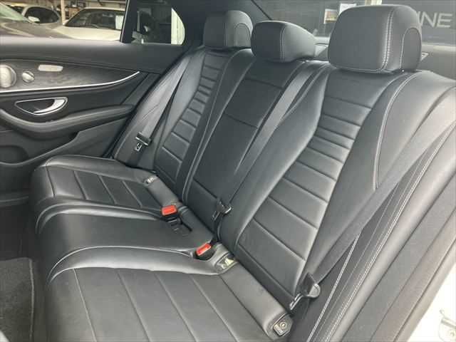 MERCEDES BENZ E class sedan