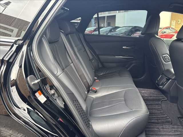 CROWN sedan hybrid